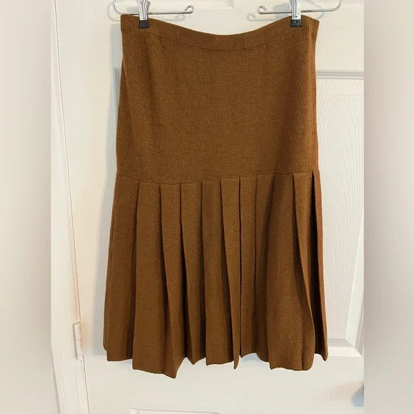 Toula sweater skirt with pleats size 10 - Picture 2 of 5